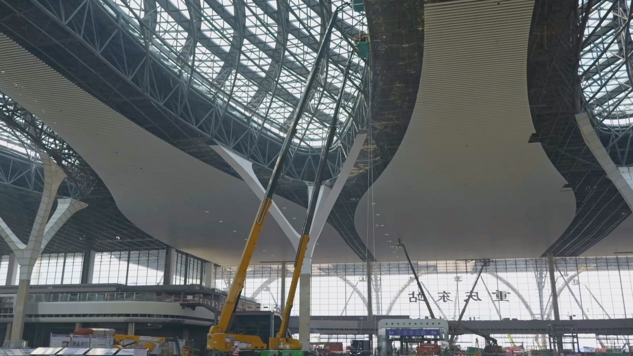 KY开元高机助力全国最大站城景融合高铁枢纽——沉庆东站建设！
