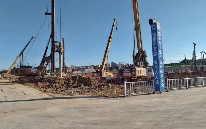 粘土 + 花岗岩地层 “拦路虎”？KY开元 XR320E 旋挖钻机高效破解助乐山轨交