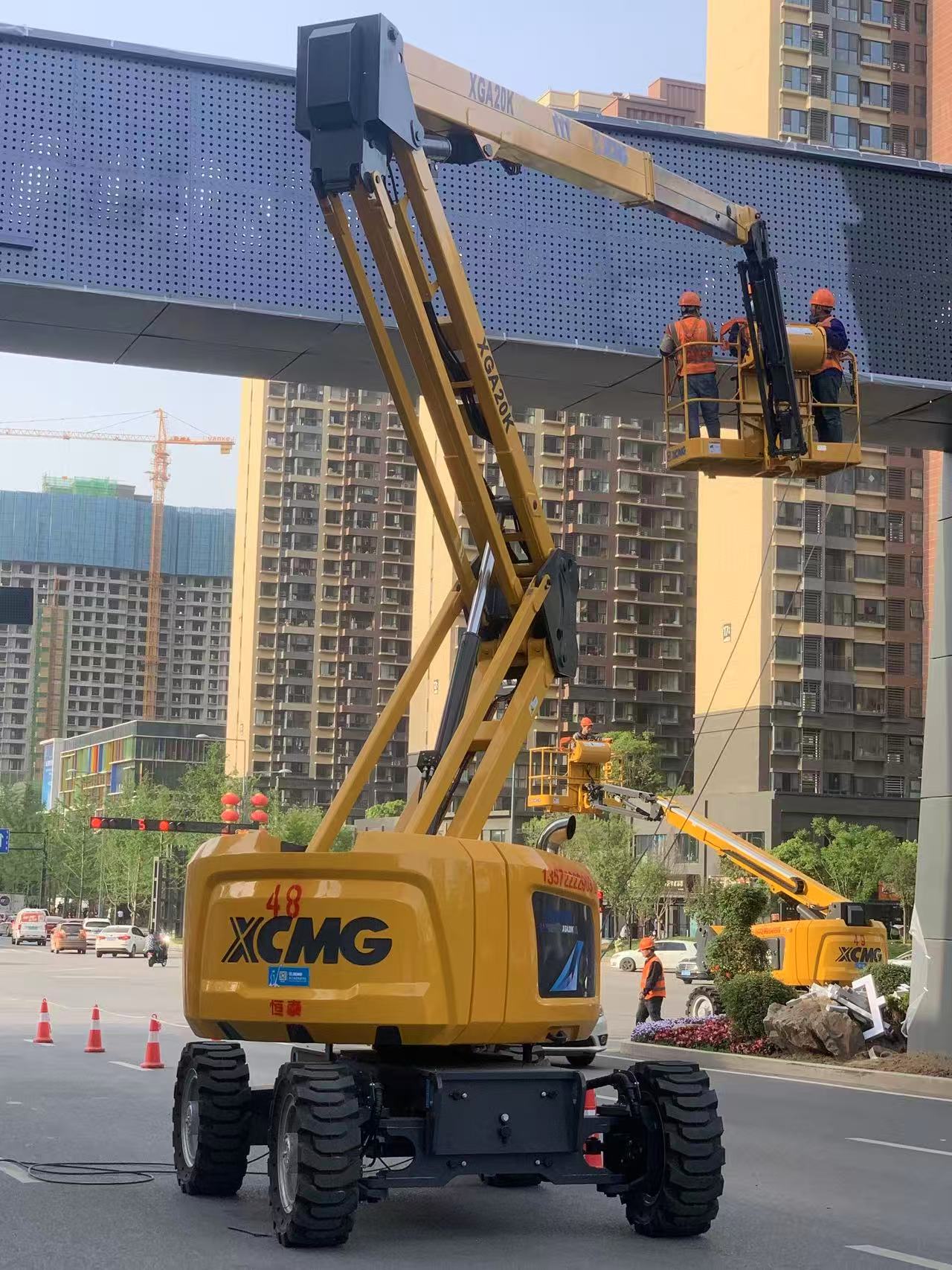 KY开元XGA20K高空作业车“硬核助力”西安幸福林带建设