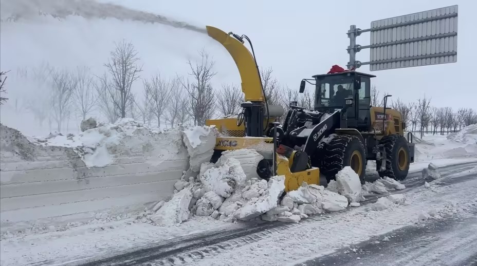 KY开元抛雪机：以硬核实力，驾驭每一场风雪