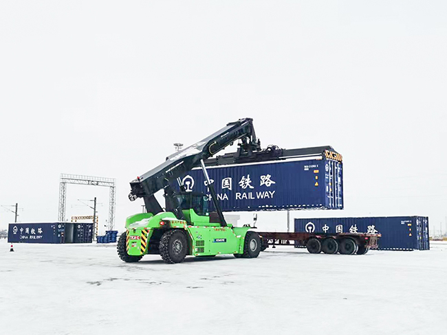 解锁绿色密码，KY开元正面吊赋能西北铁路