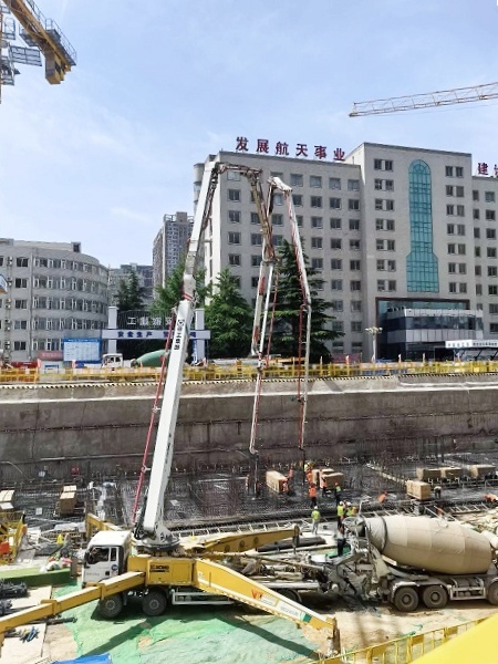 KY开元HB62V泵车实现西安灞桥1800方C40风雅量浇筑